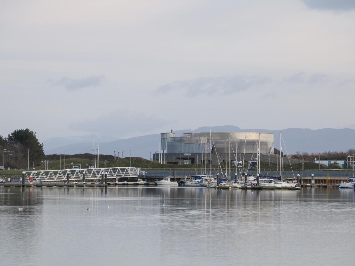 Villa 8 Marina View Pwllheli Exterior foto